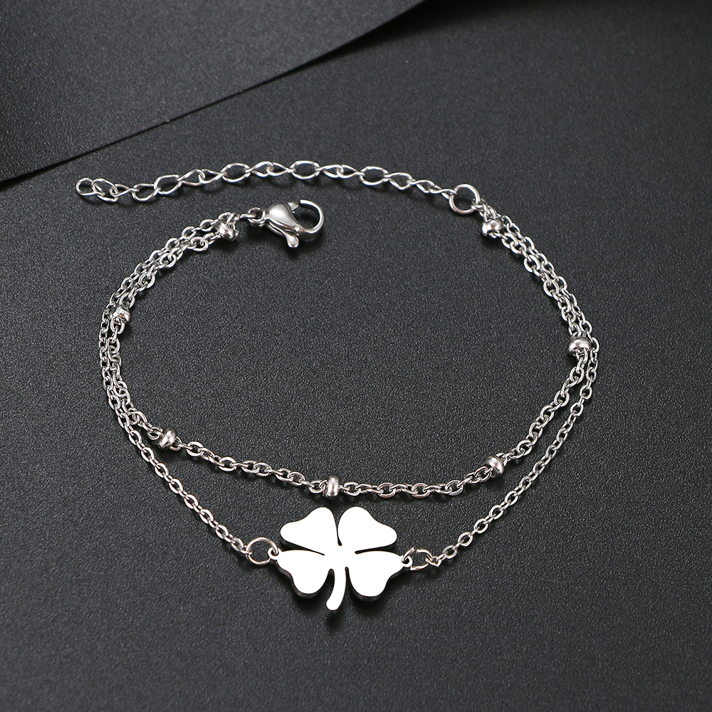 Green clover bracelet