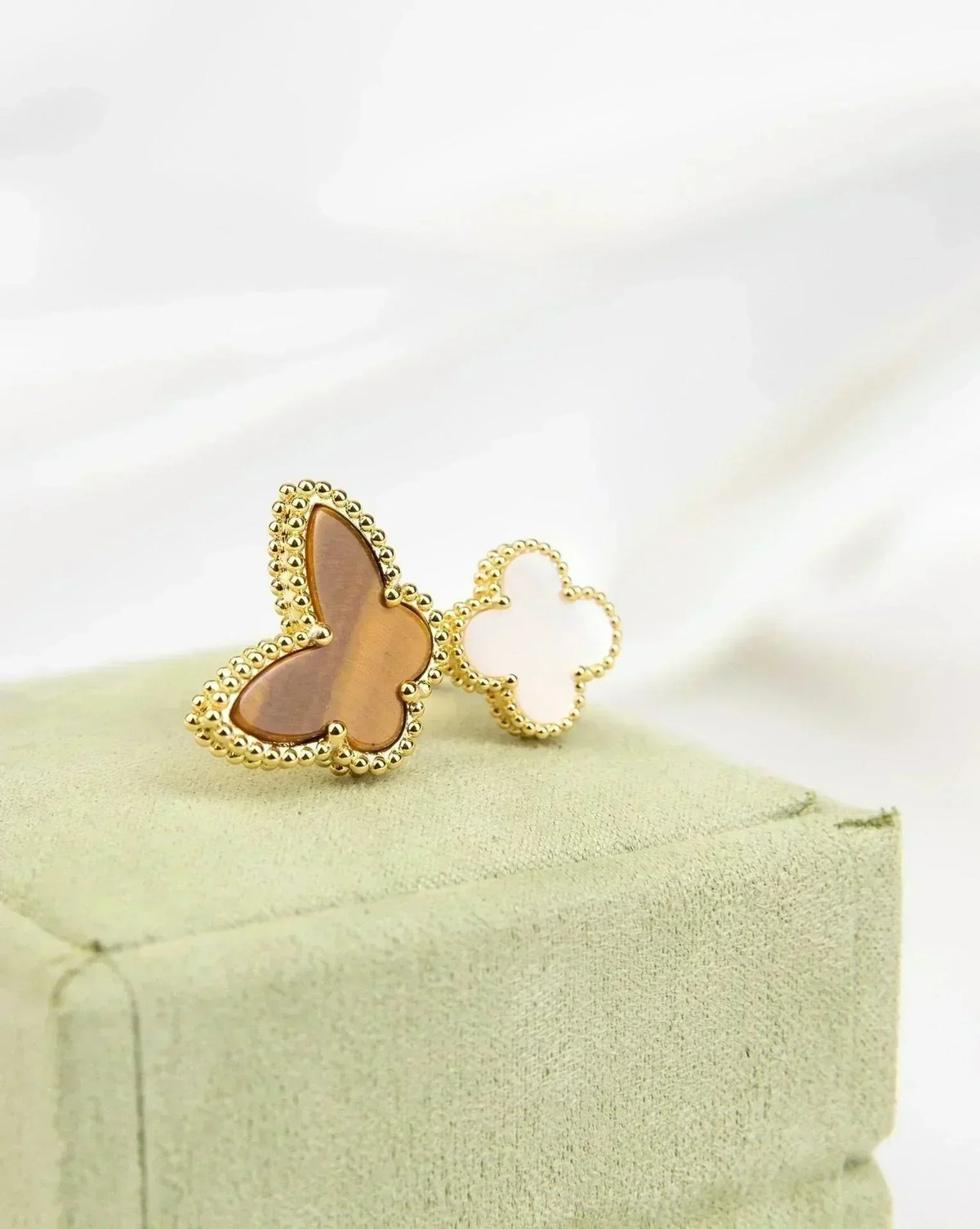 [⭐Clover Jewelry]LUCKY BETWEEN THE FINGER RING