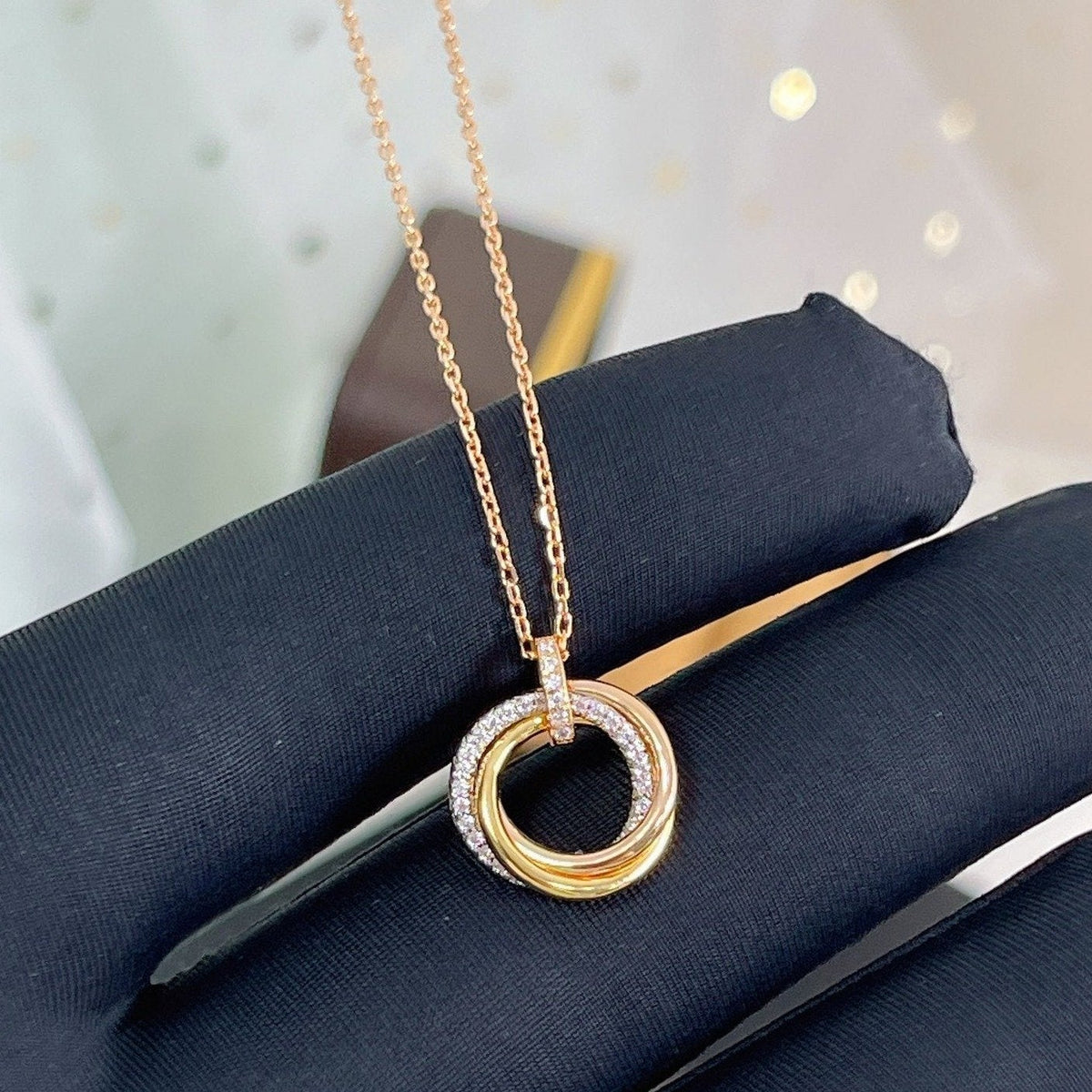 [⭐Clover Jewelry]TRINITY NECKLACE SILVER GOLD PINK GOLD DIAMONDS