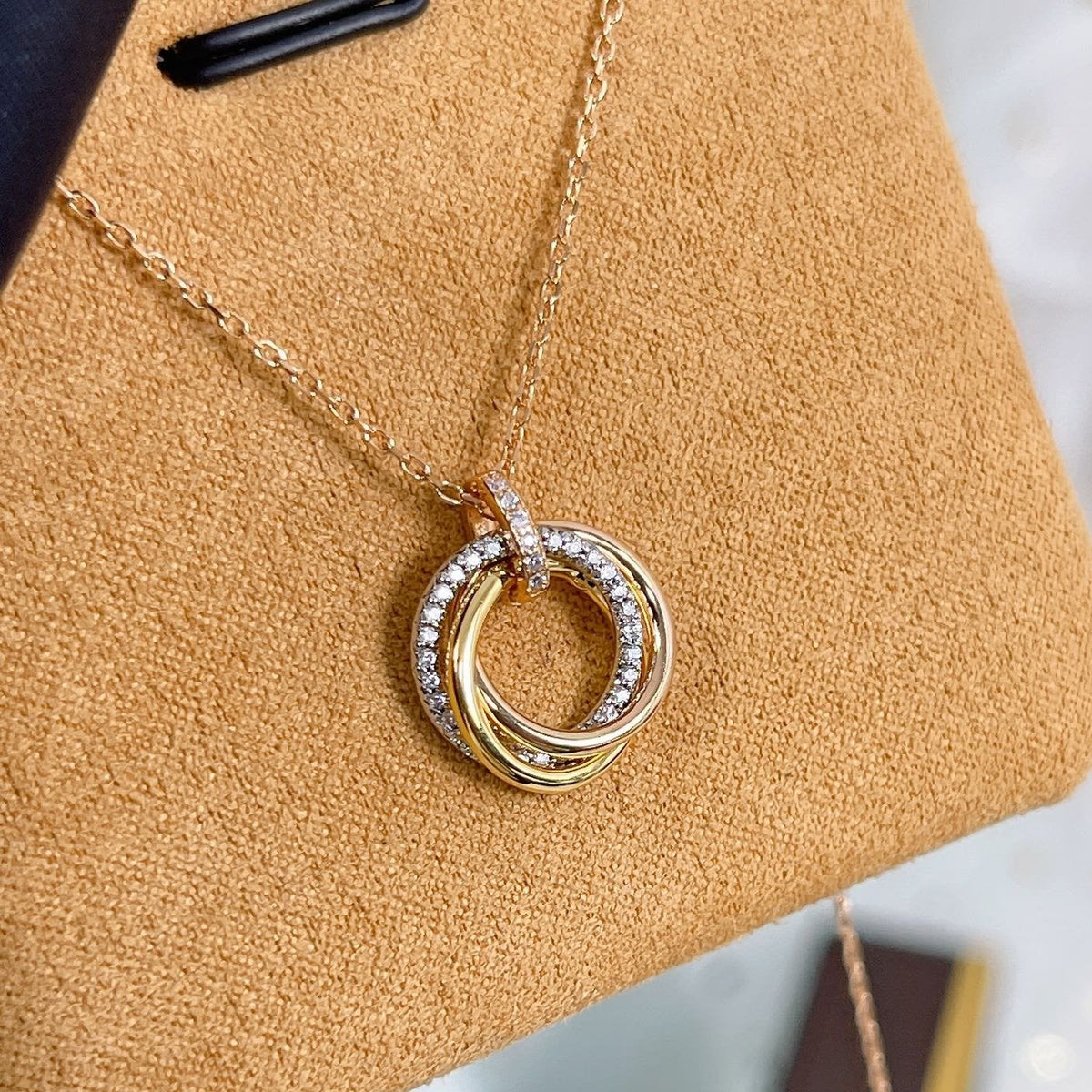 [⭐Clover Jewelry]TRINITY NECKLACE SILVER GOLD PINK GOLD DIAMONDS
