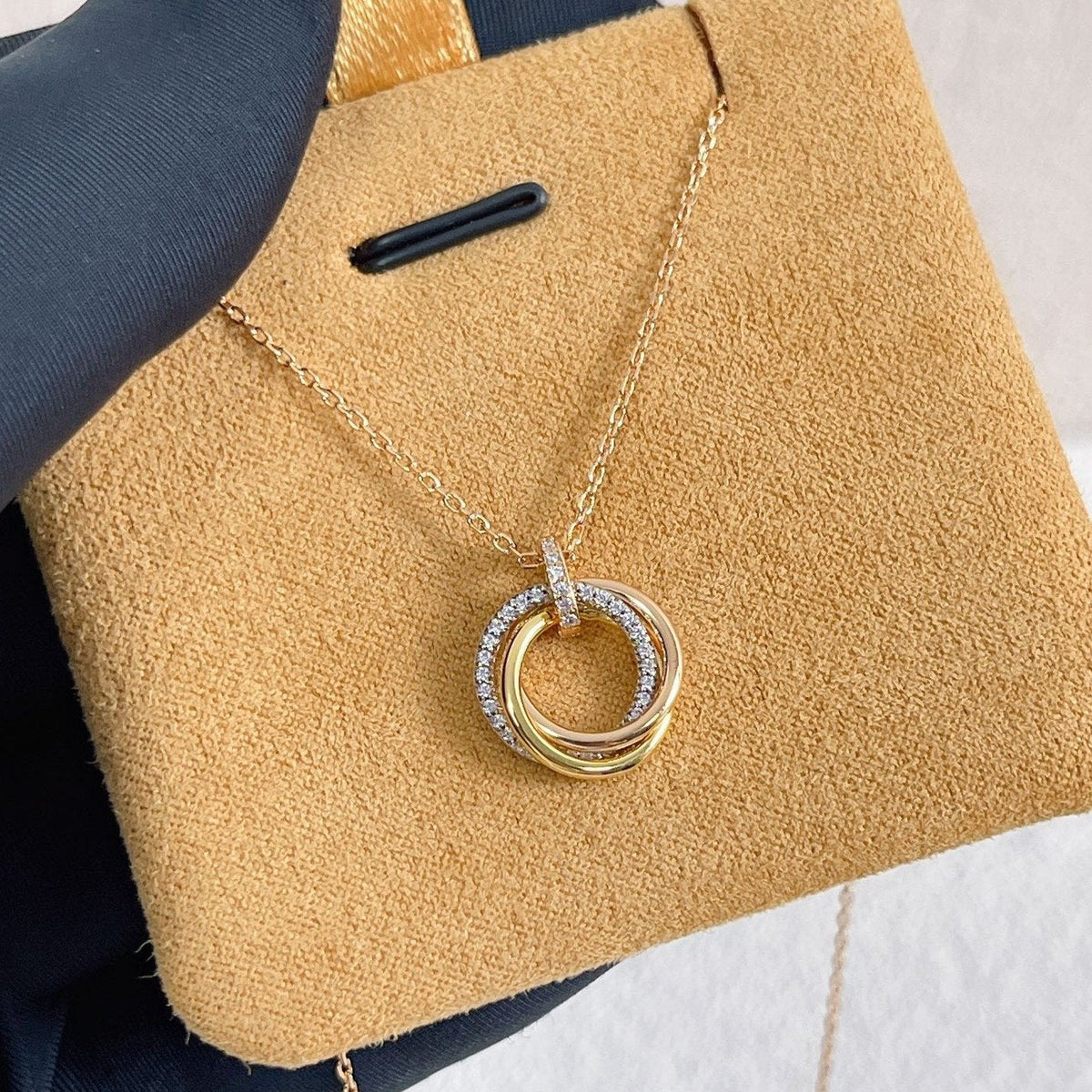 [⭐Clover Jewelry]TRINITY NECKLACE SILVER GOLD PINK GOLD DIAMONDS