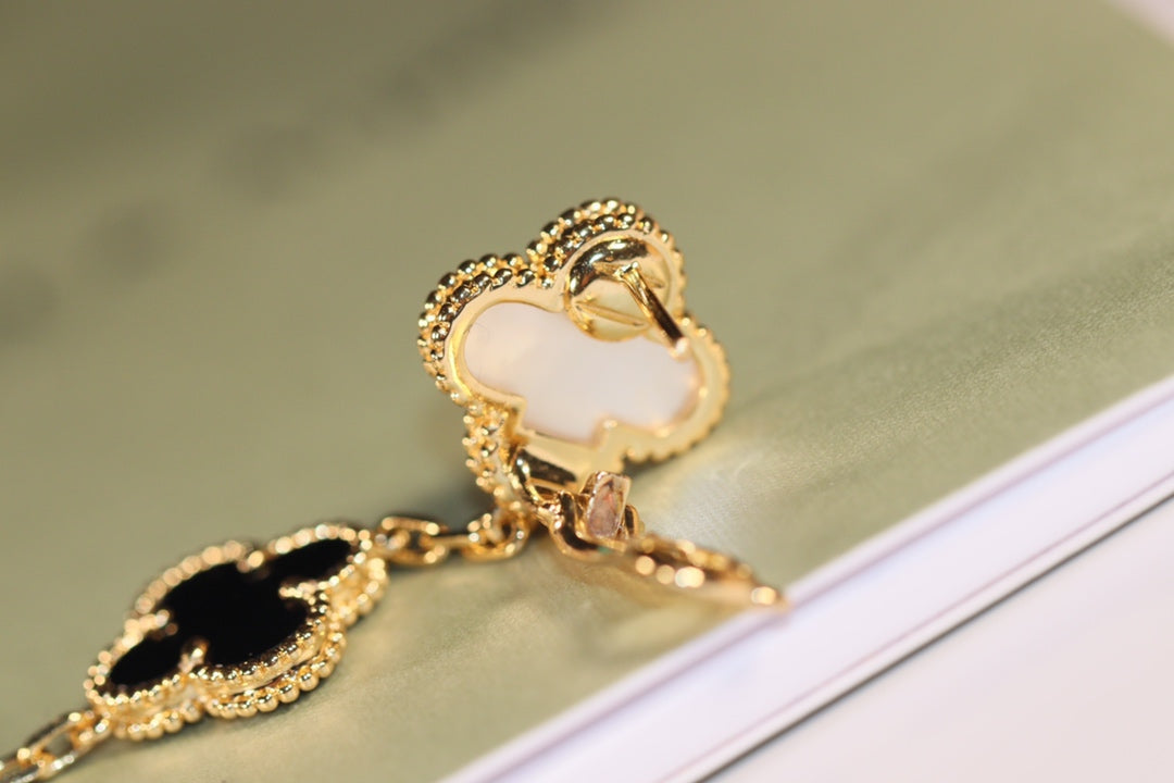 [⭐Clover Jewelry]CLOVER EARRINGS GOLD ONYX MOP 3 MOTIF