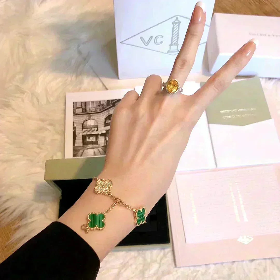 [⭐Clover Jewelry] CLOVER 5 MOTIF MALACHITE BRACELET COLLECTION