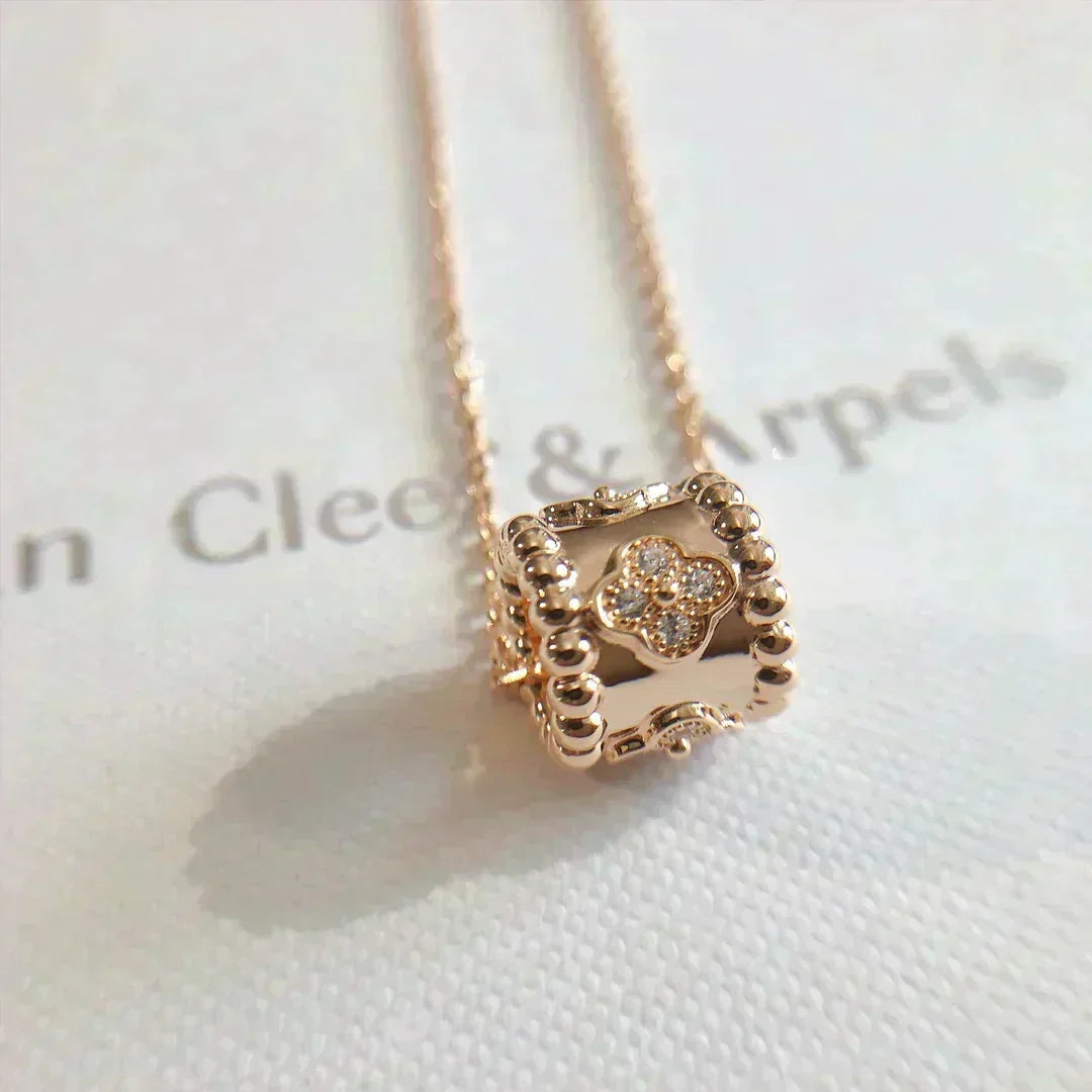 [⭐Clover Jewelry]PERLEE PEDANT NECKLACE GOLD / ROSE GOLD