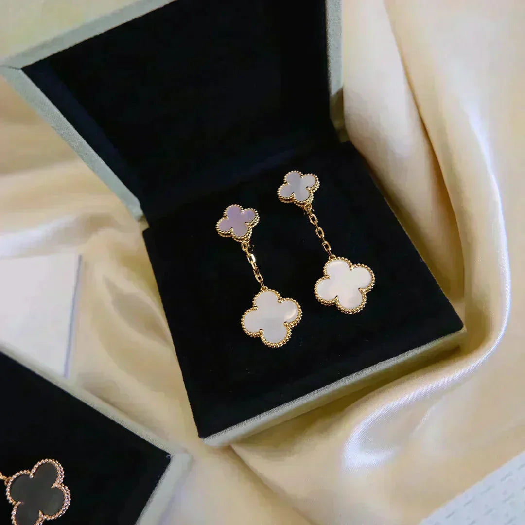 [⭐Clover Jewelry]CLOVER 2 MOTIF WHITE MOP EARRINGS