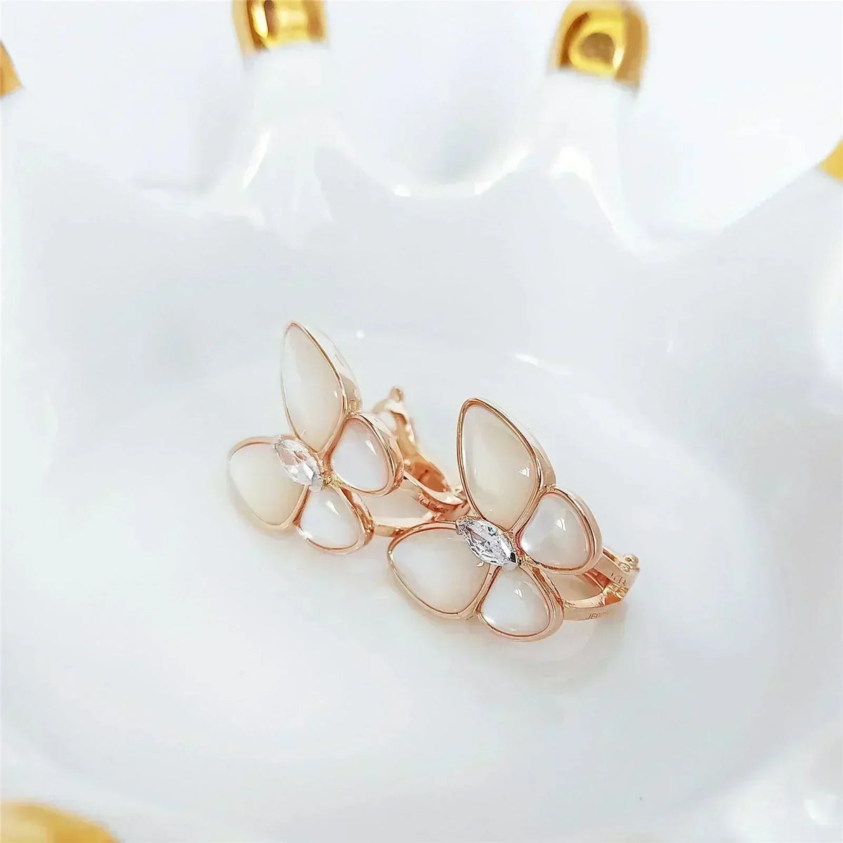 [⭐Clover Jewelry]BUTTERFLY MOP DIAMOND EARRINGS