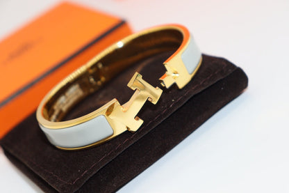 [⭐Clover Jewelry]H LIGHT BLUE BRACELET