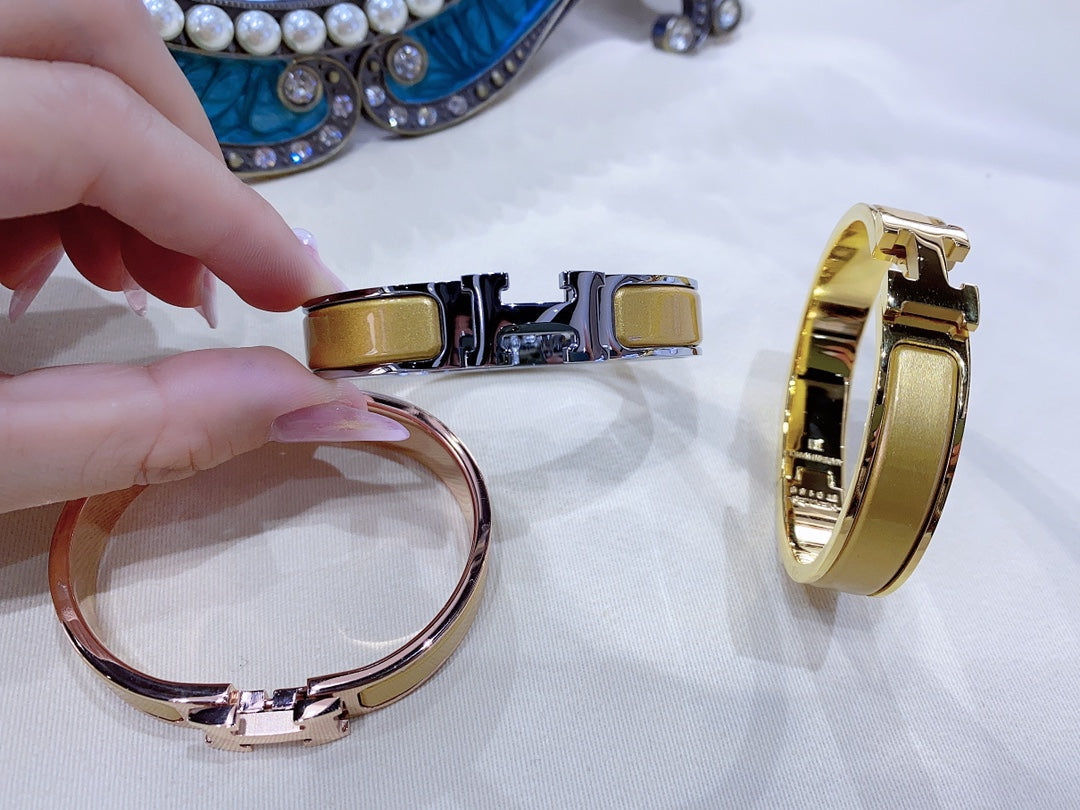 [⭐Clover Jewelry]H CHAMPAGNE BRACELET