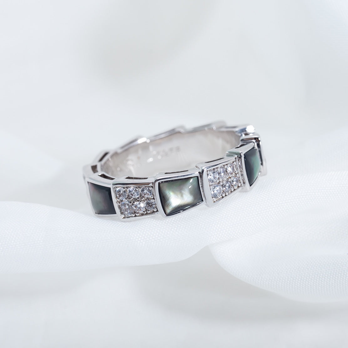 [⭐Clover Jewelry]SERPENTI RING SILVER DIAMOND BLACK MOP 4MM