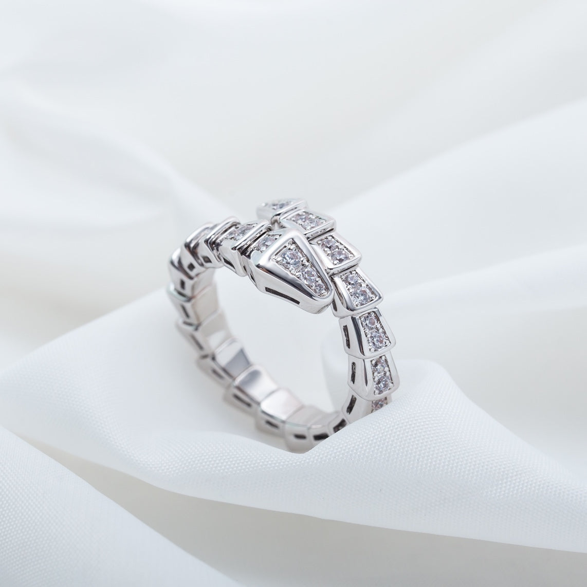 [⭐Clover Jewelry]SERPENTI RING SILVER DIAMOND PAVED 4MM