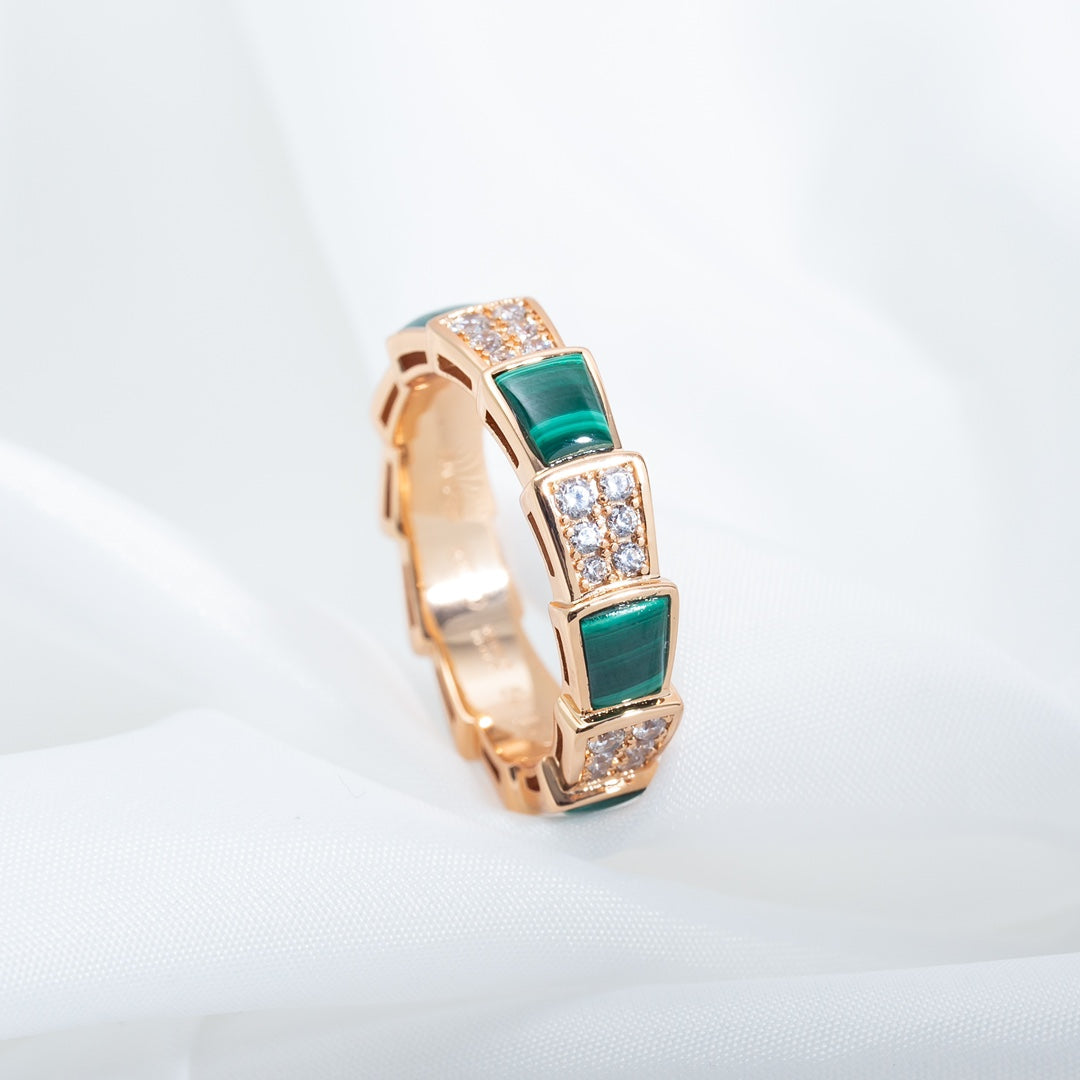 [⭐Clover Jewelry]SERPENTI RING PINK GOLD MALACHITE DIAMOND PAVED 4MM