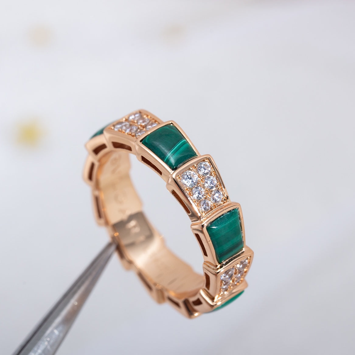 [⭐Clover Jewelry]SERPENTI RING PINK GOLD MALACHITE DIAMOND PAVED 4MM