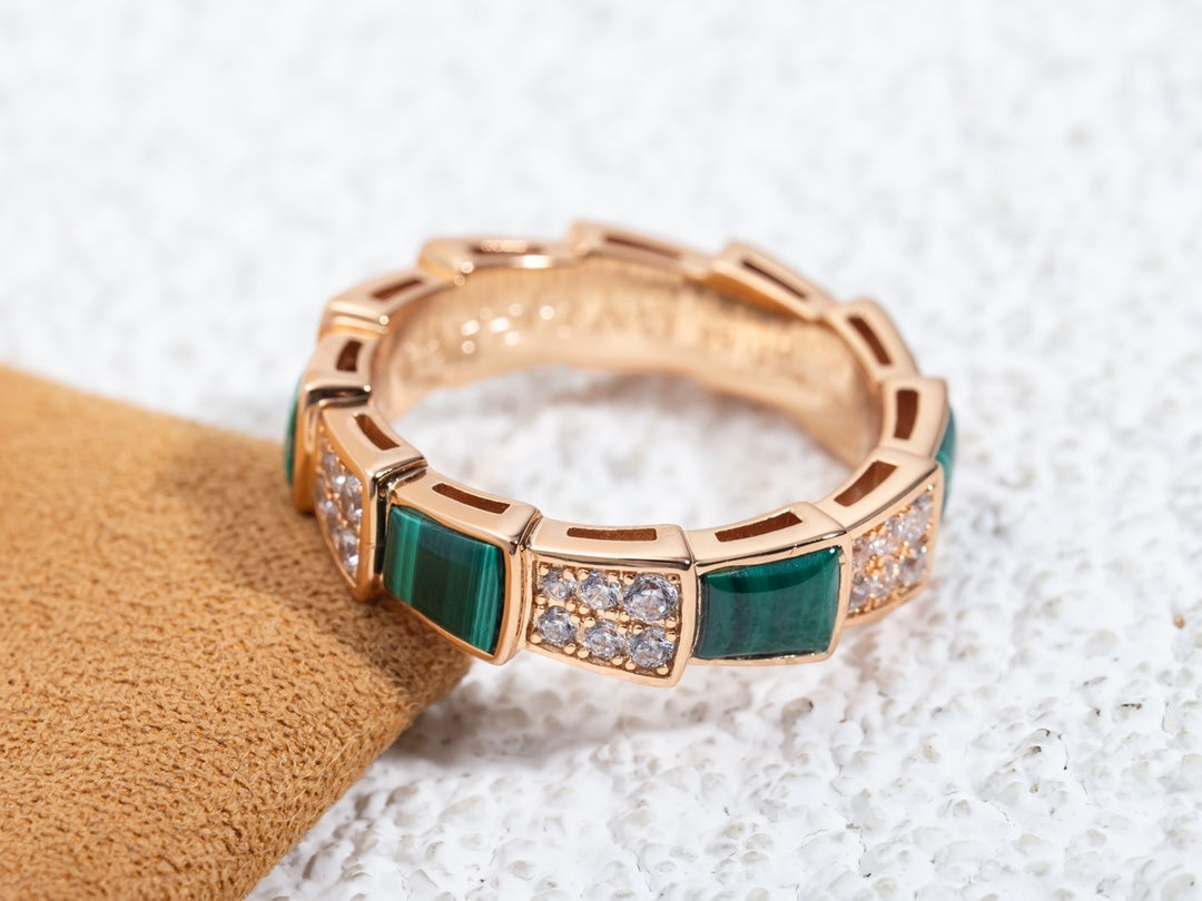 [⭐Clover Jewelry]SERPENTI RING PINK GOLD MALACHITE DIAMOND PAVED 4MM