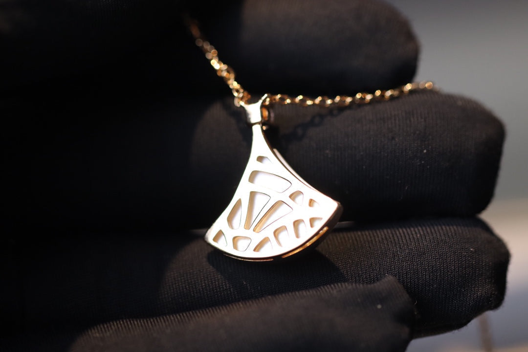 [⭐Clover Jewelry]DREAM NECKLACE WHITE MOP PINK GOLD 1 DIAMOND