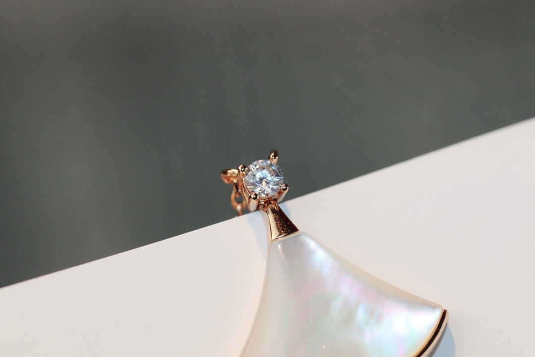 [⭐Clover Jewelry]DREAM NECKLACE WHITE MOP PINK GOLD 1 DIAMOND