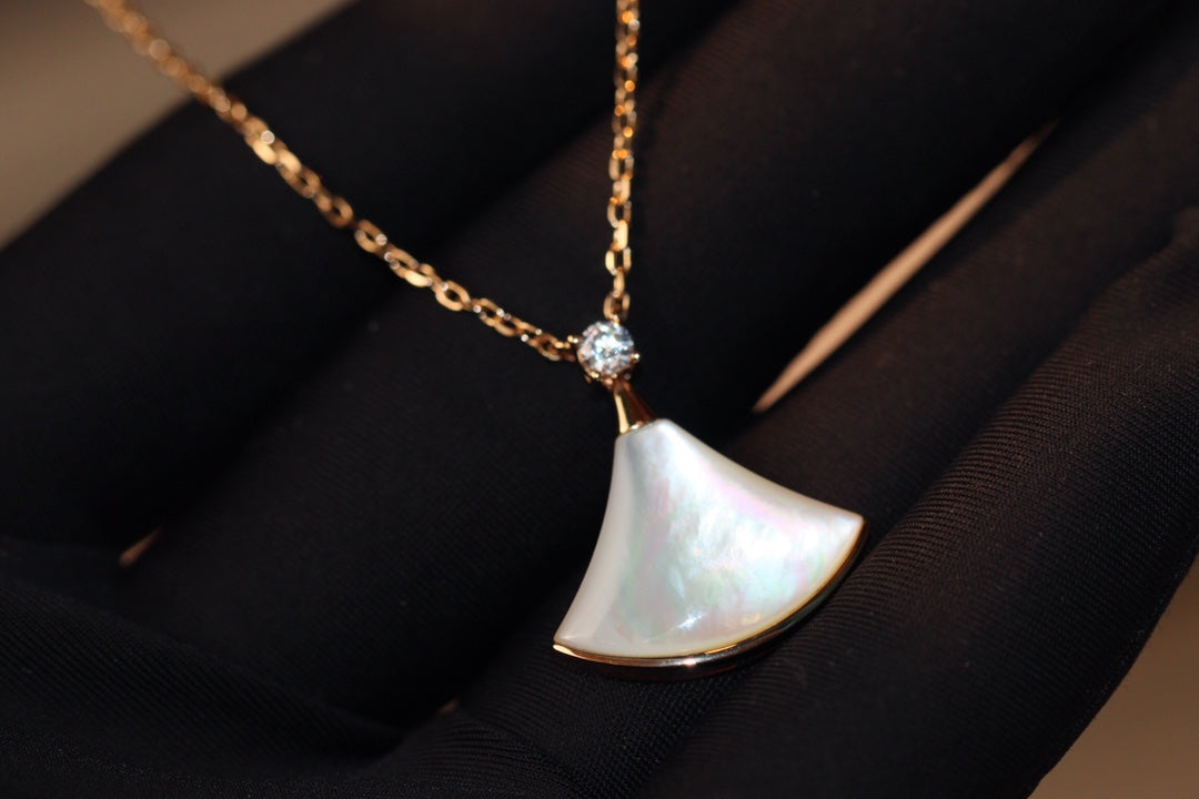 [⭐Clover Jewelry]DREAM NECKLACE WHITE MOP PINK GOLD 1 DIAMOND