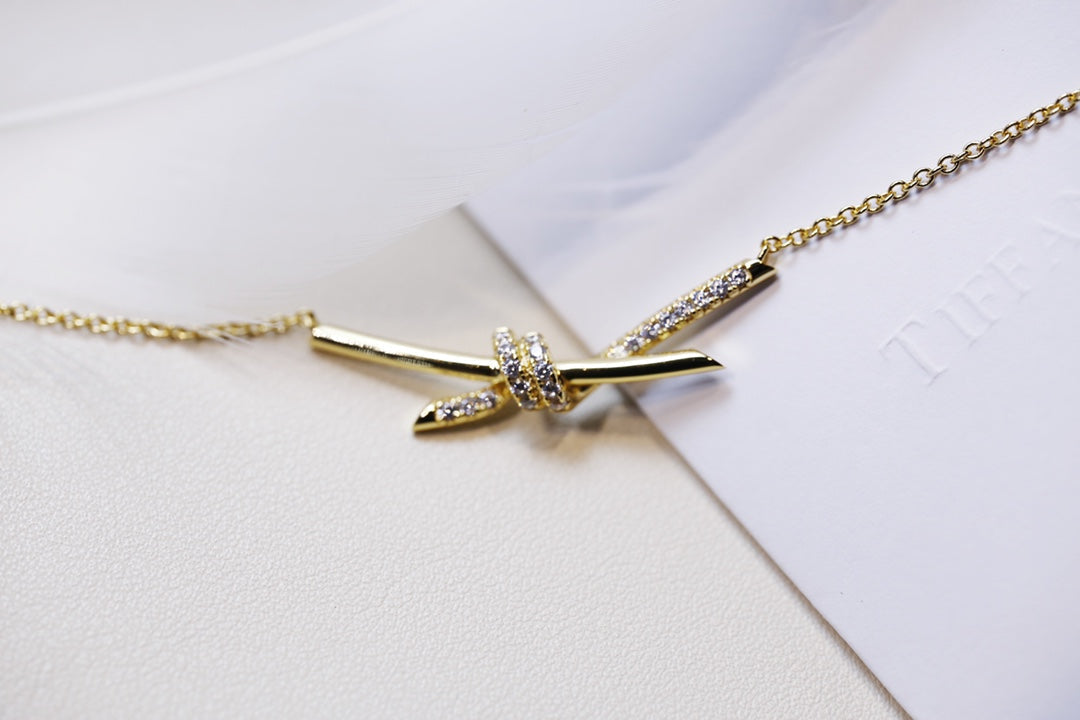 [Clover Jewelry]KNOT NECKLACE GOLD DIAMONDS