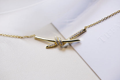 [Clover Jewelry]KNOT NECKLACE GOLD DIAMONDS