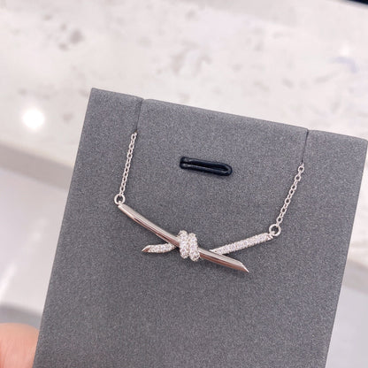 [Clover Jewelry]KNOT NECKLACE DIAMONDS