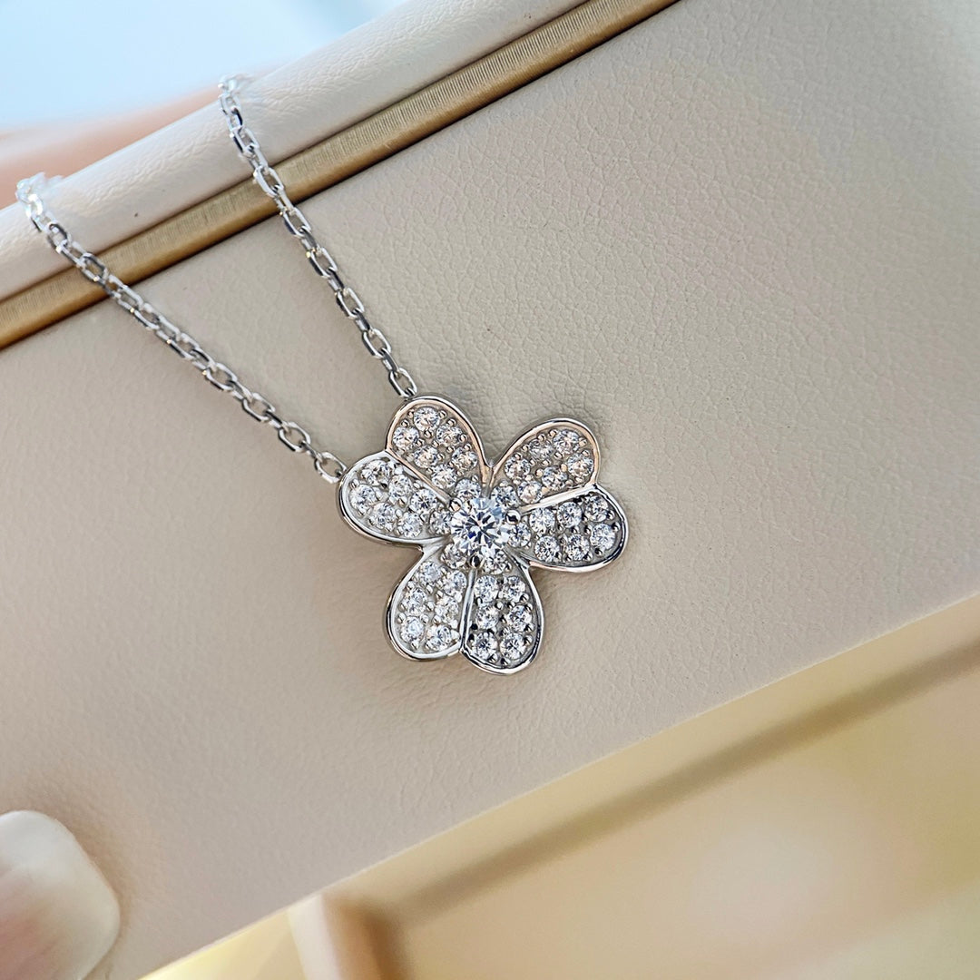 [⭐Clover Jewelry]CLOVER DIAMOND NECKLACE SILVER