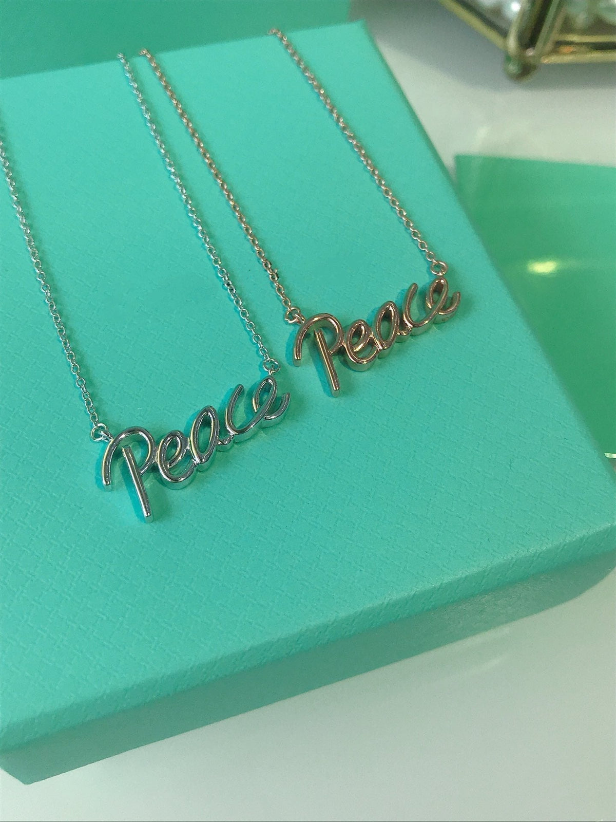 [Clover Jewelry]PEACE TEXT PEDANT NECKLACE
