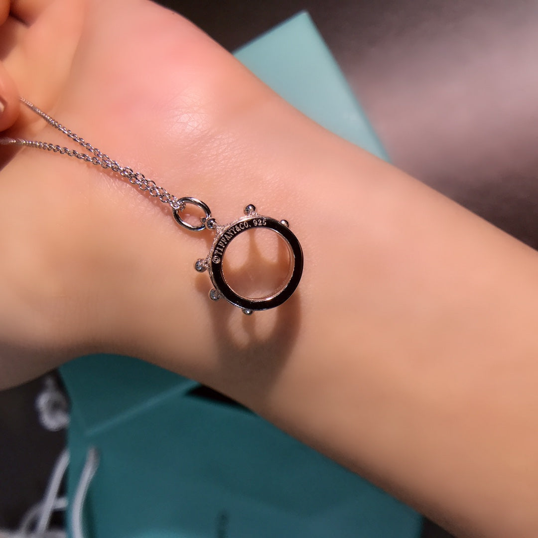 [Clover Jewelry]CROWN PEDANT NECKLACE