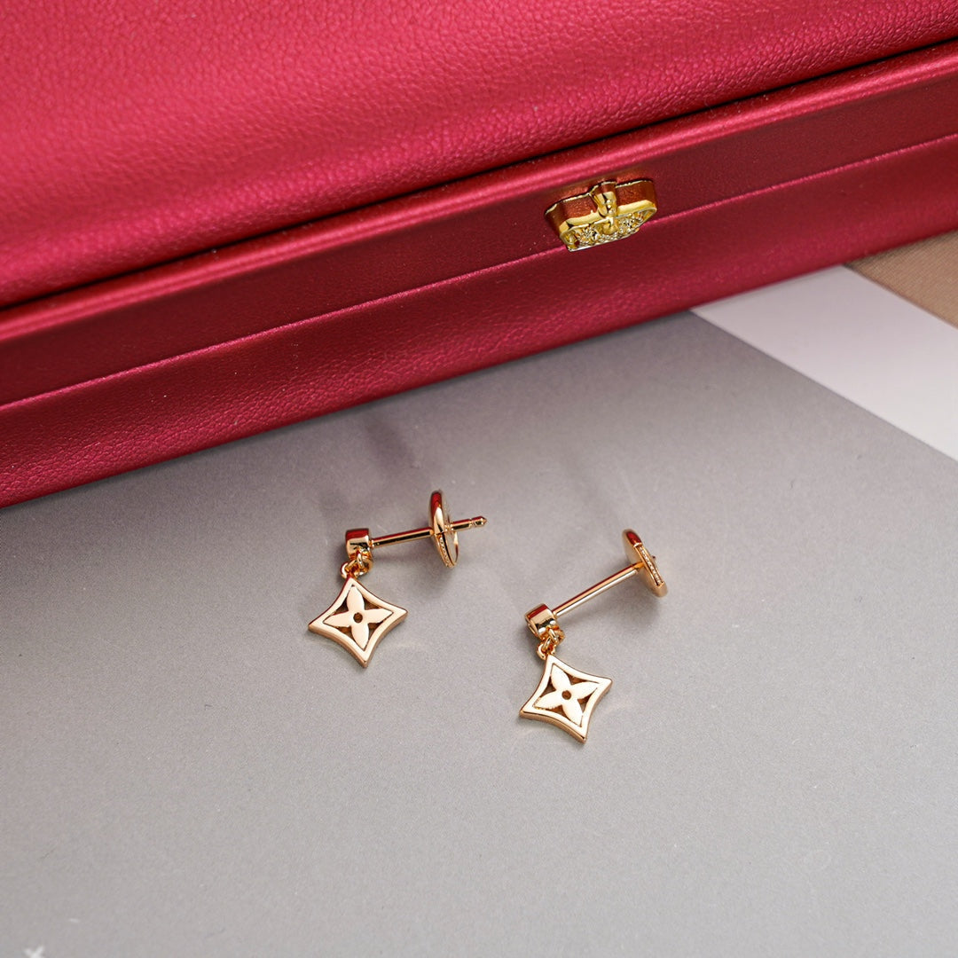 [⭐Clover Jewelry]STAR EARRINGS GOLD