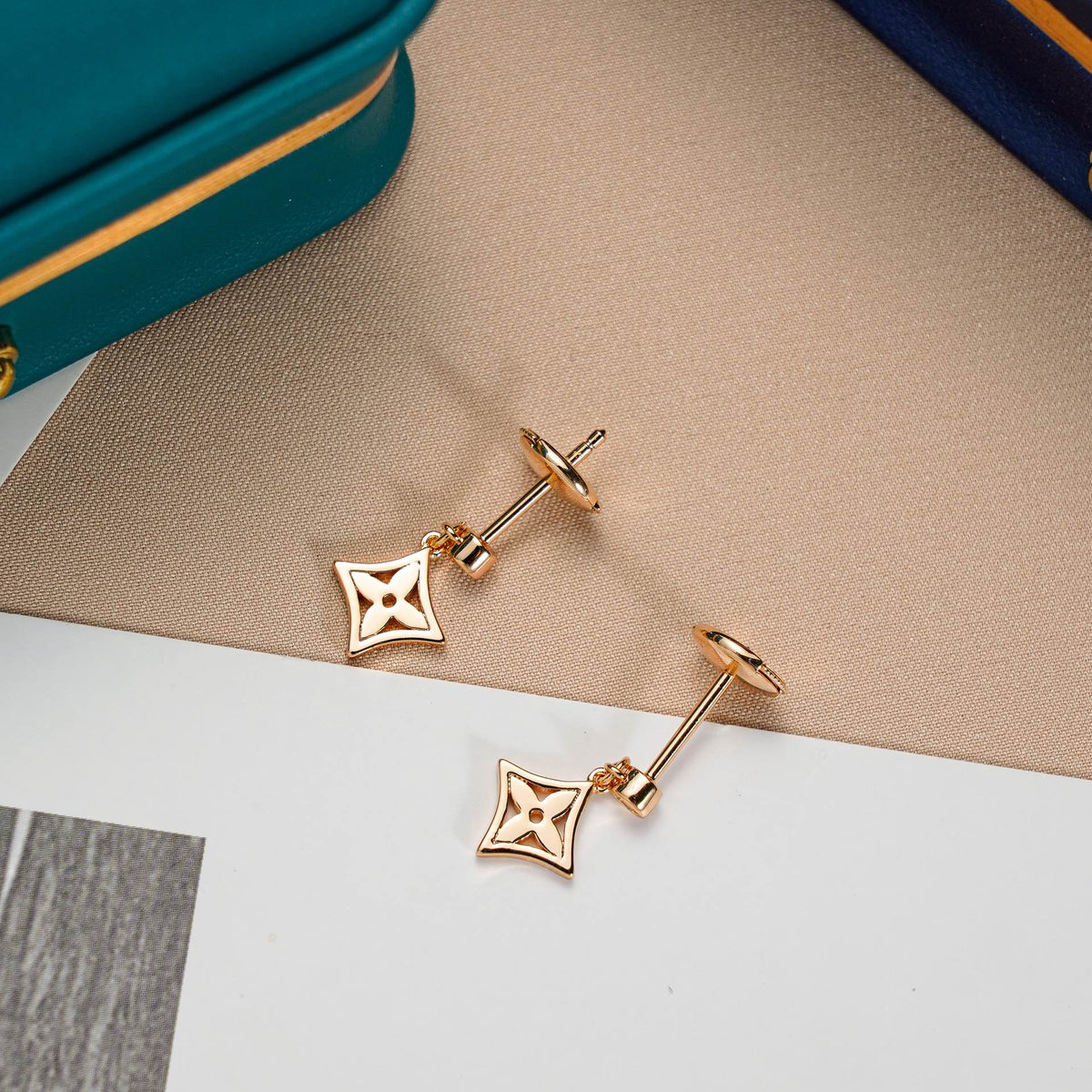 [⭐Clover Jewelry]STAR EARRINGS GOLD