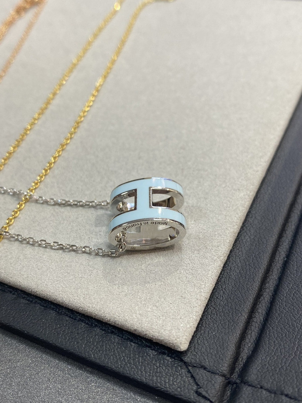 [⭐Clover Jewelry]POP H LIGHT BLUE NECKLACE
