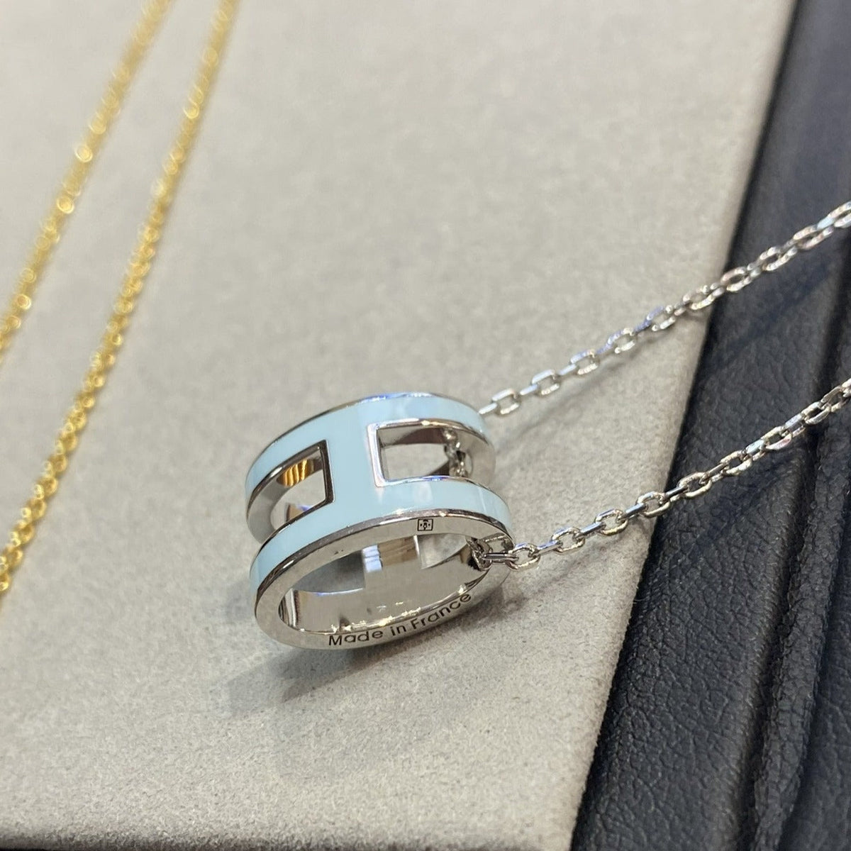 [⭐Clover Jewelry]POP H LIGHT BLUE NECKLACE