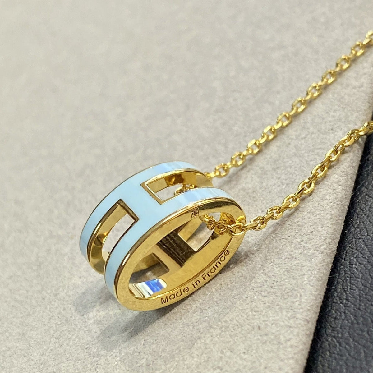 [⭐Clover Jewelry]POP H LIGHT BLUE NECKLACE