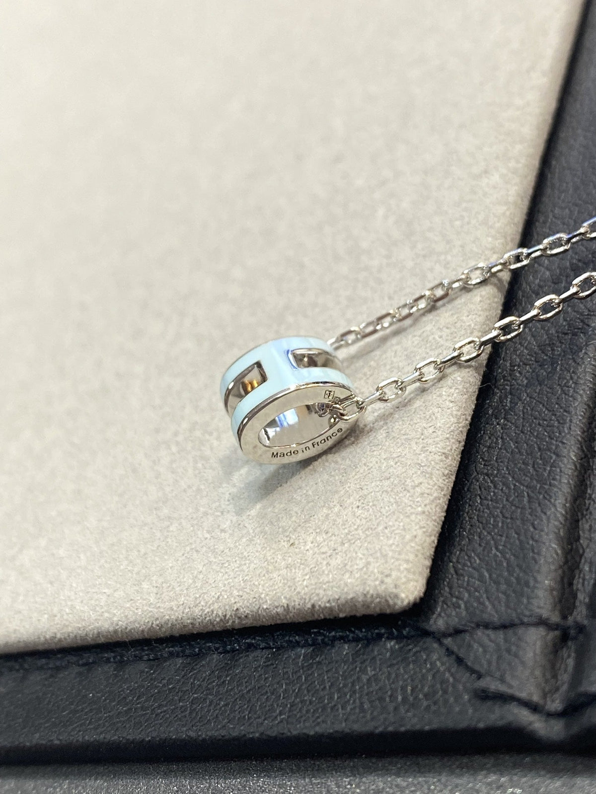 [⭐Clover Jewelry]POP H LIGHT BLUE NECKLACE