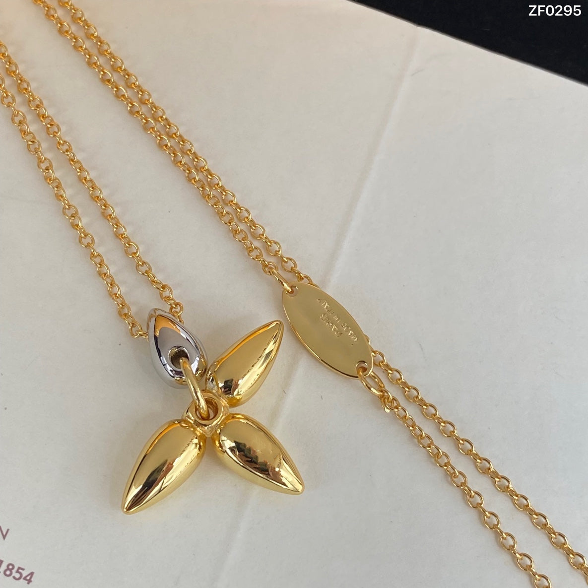 [⭐Clover Jewelry]LOUISETTE PEDANT GOLD NECKLACE