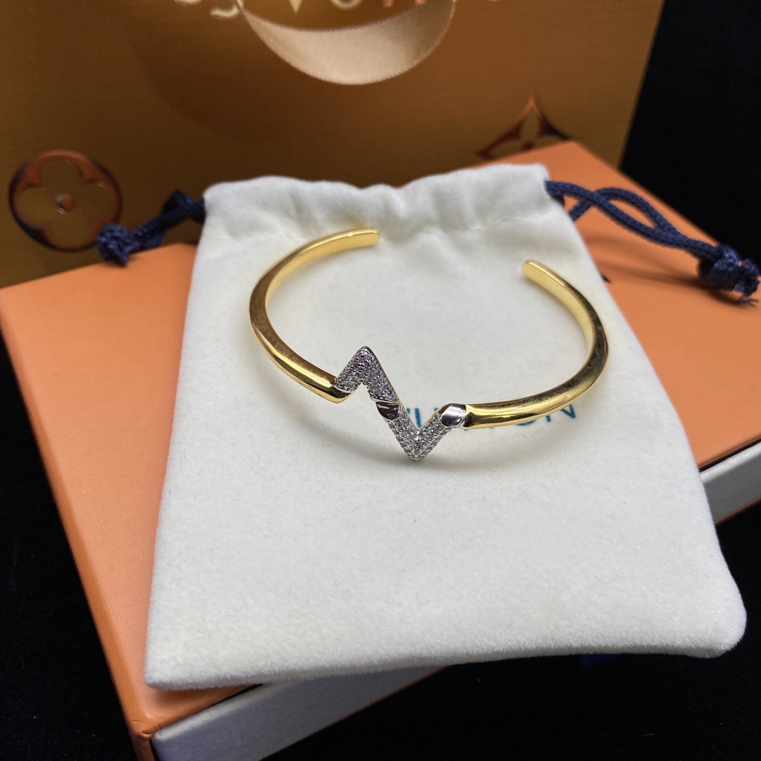 [⭐Clover Jewelry]VOLTE UPSITE DOWN DIAMOND GOLD OPEN BRACELET