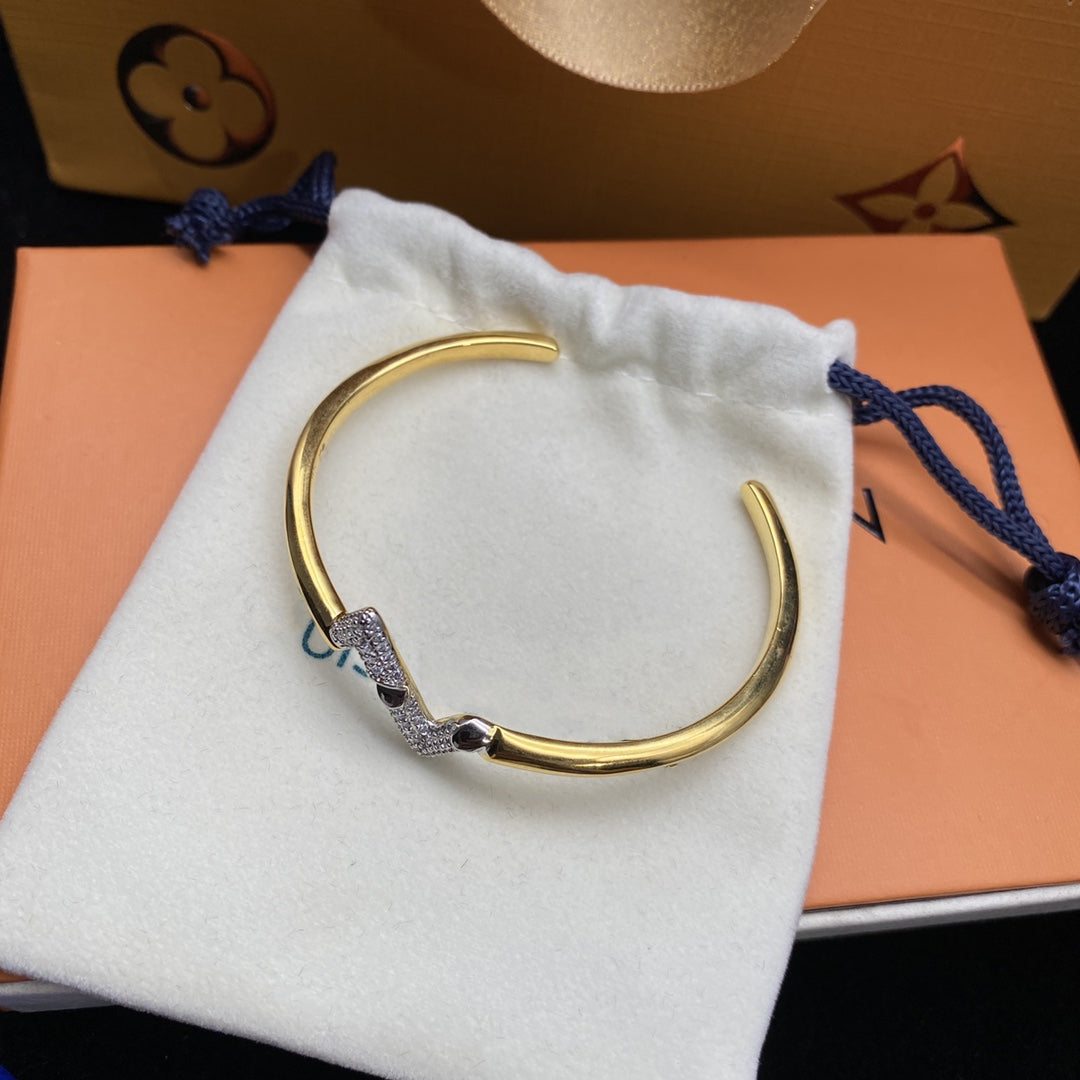[⭐Clover Jewelry]VOLTE UPSITE DOWN DIAMOND GOLD OPEN BRACELET