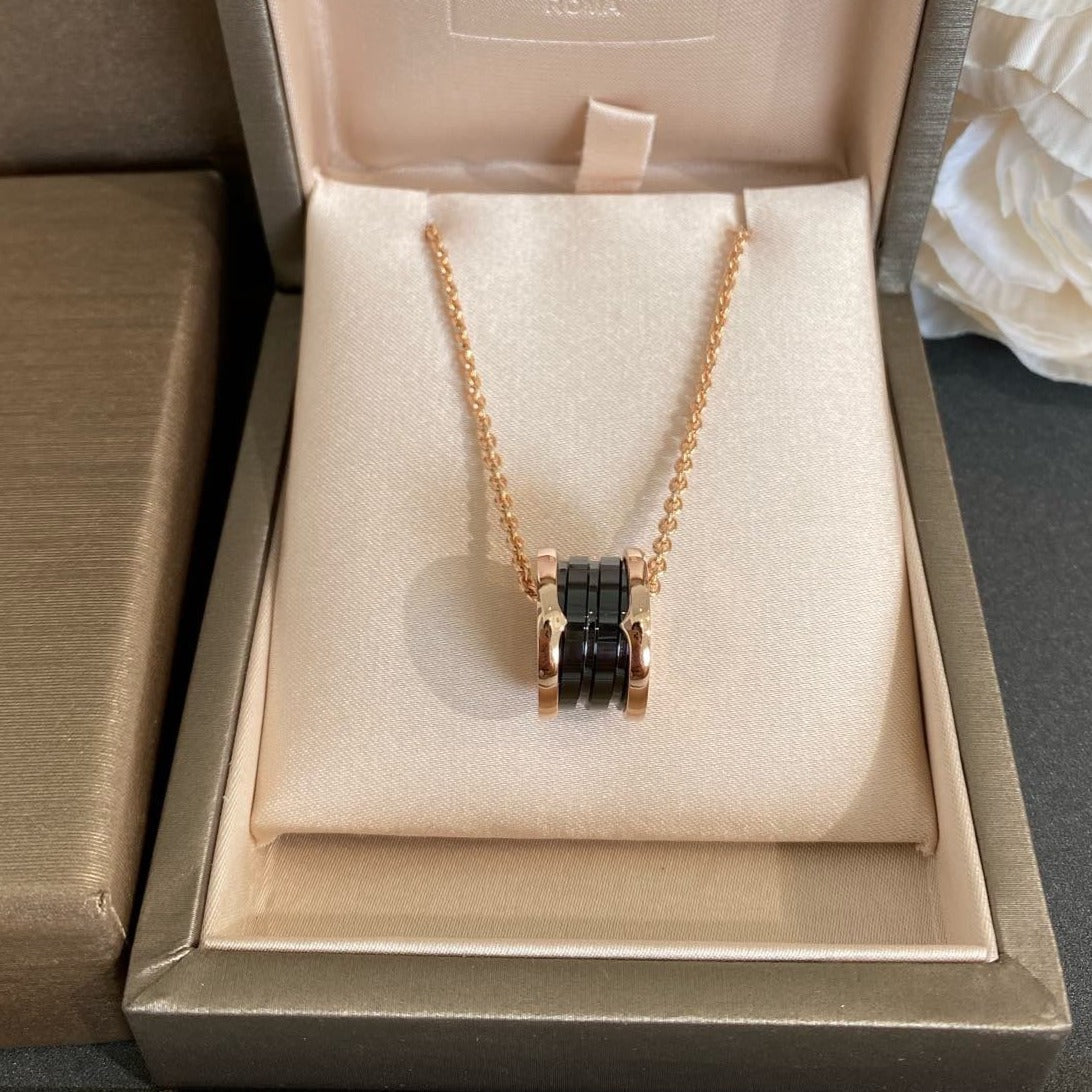 [⭐Clover Jewelry]ZERO 1 BLACK CERAMIC PINK GOLD NECKLACE
