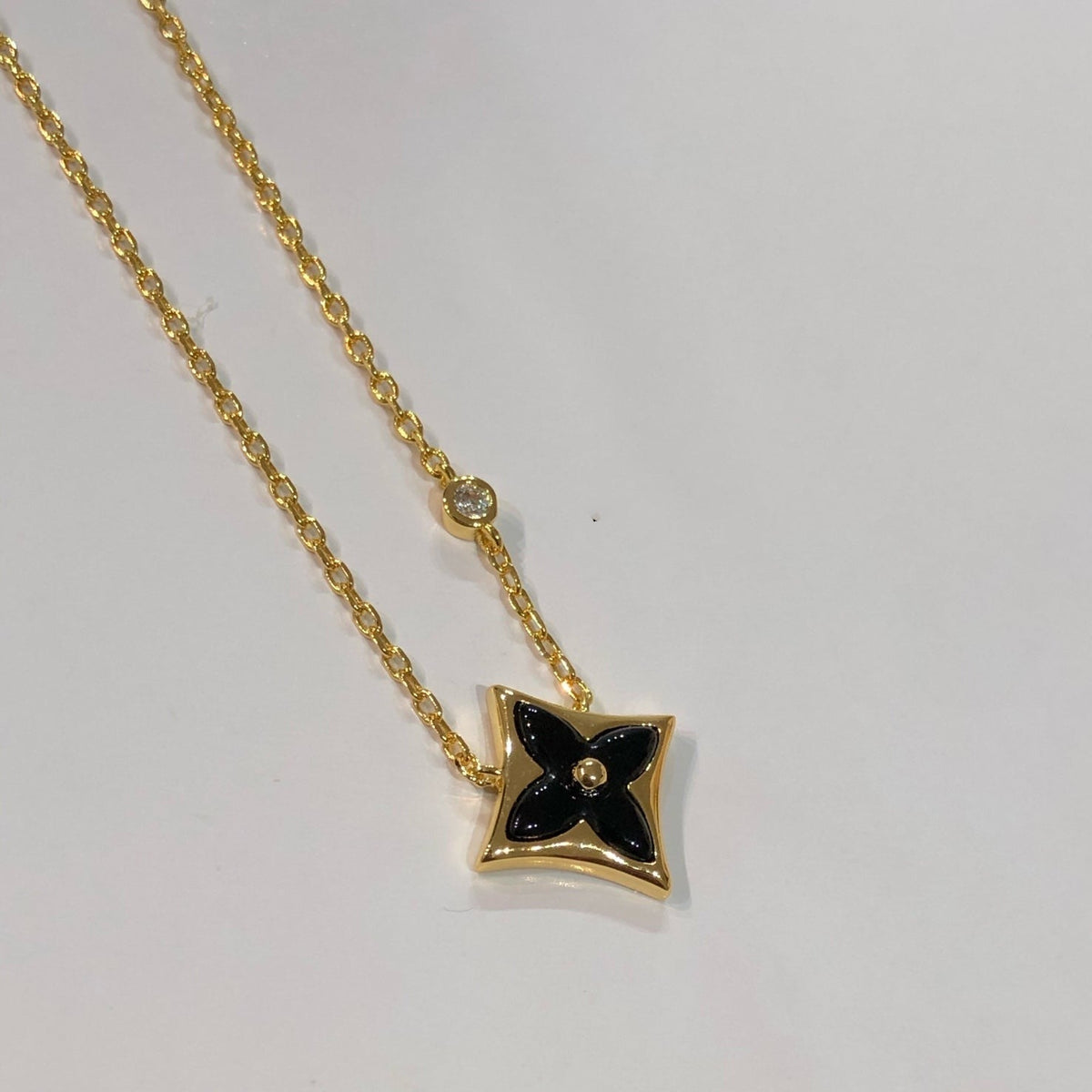 [⭐Clover Jewelry]STAR BLACK MOP NECKLACE