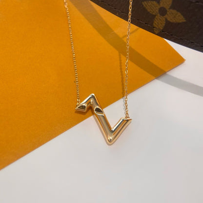 [⭐Clover Jewelry]VOLTE UPSIDE DOWN NECKLACE