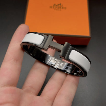 [⭐Clover Jewelry]H BRACELET 12MM BLACK WHITE CERAMIC