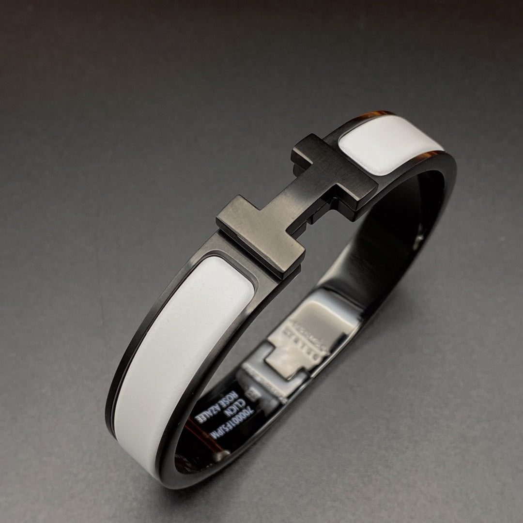 [⭐Clover Jewelry]H BRACELET 12MM BLACK WHITE CERAMIC