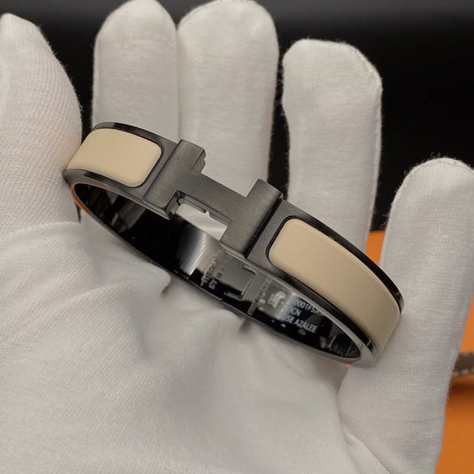 [⭐Clover Jewelry]H BRACELET 12MM BLACK BEIGE CERAMIC