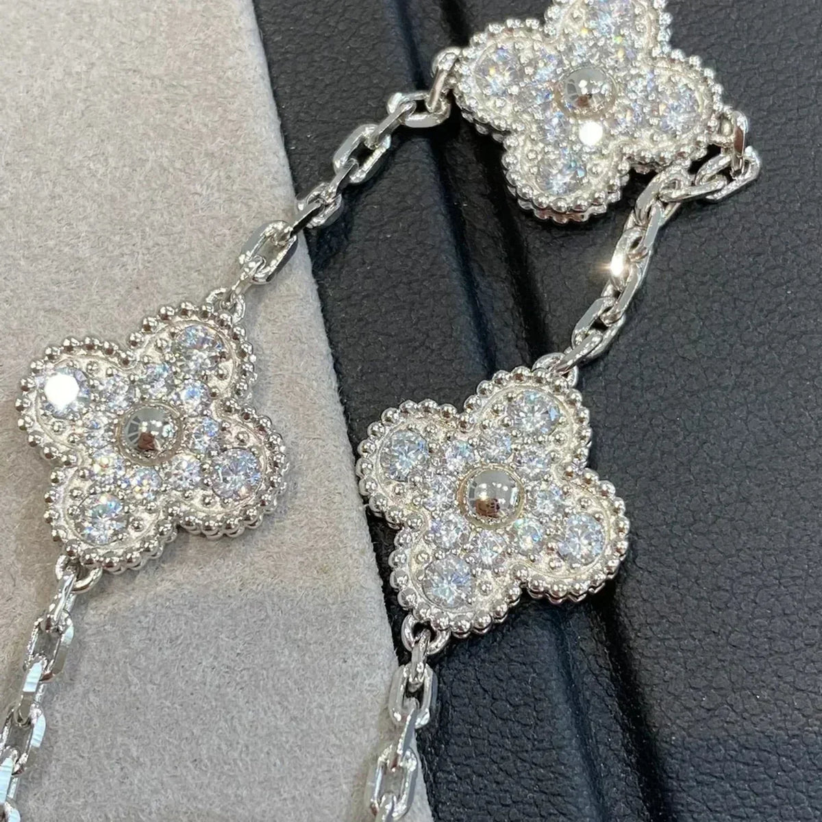 [⭐Clover Jewelry] CLOVER 5 MOTIF FULL DIAMOND BRACELET COLLECTION