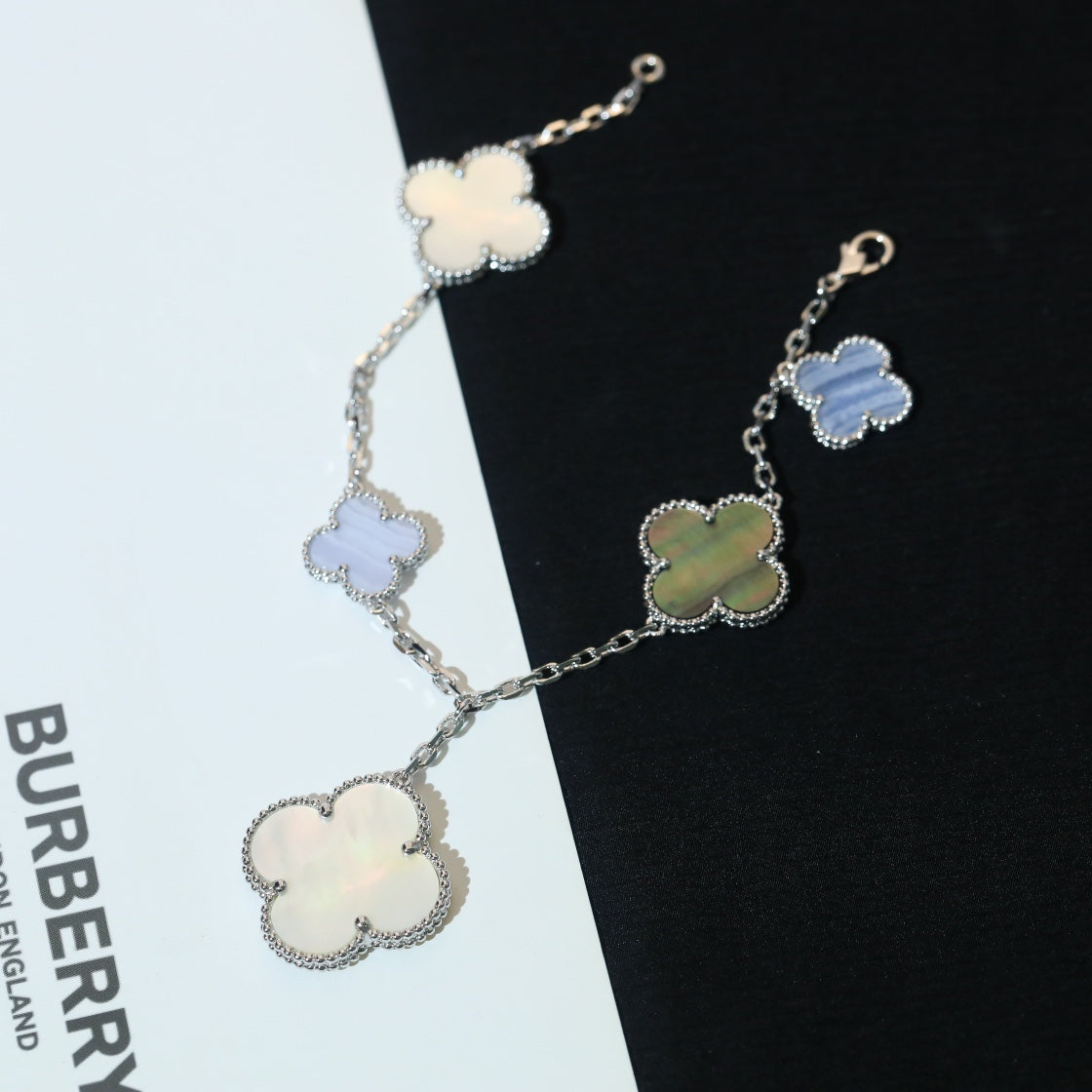 [⭐Clover Jewelry]CLOVER BRACELET 5 MOTIFS MOP CHALCEDONY SILVER