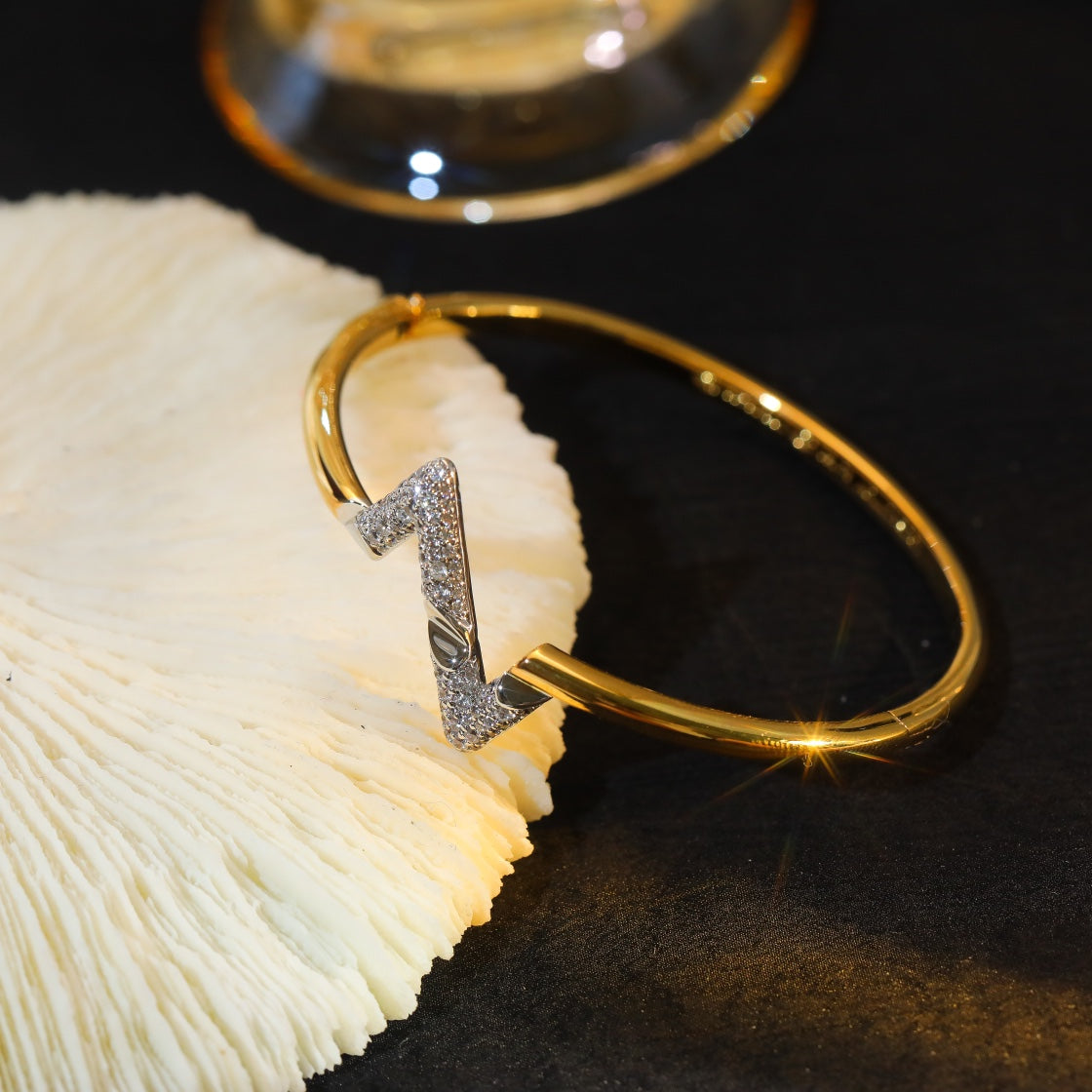 [⭐Clover Jewelry]VOLTE UPSITE DOWN GOLD DIAMOND BRACELET