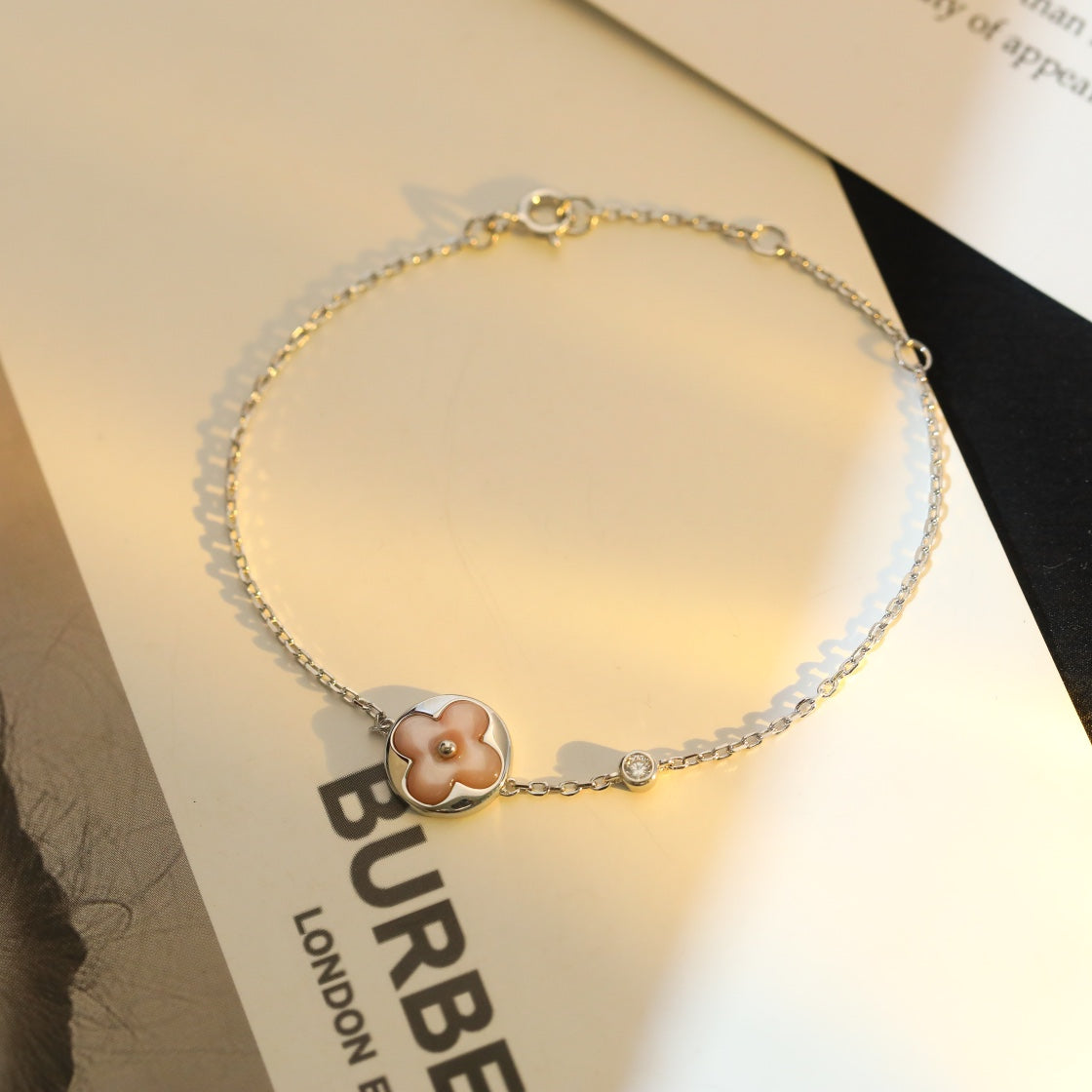 [⭐Clover Jewelry]SUN MOTIF PINK MOP SILVER BRACELET