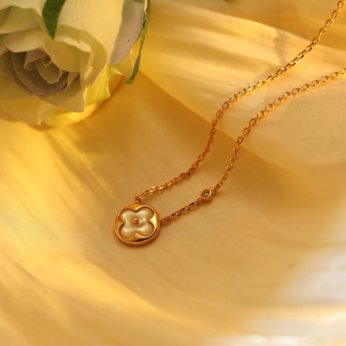 [⭐Clover Jewelry]SUN PEDANT PINK GOLD 1 DIAMOND NECKLACE