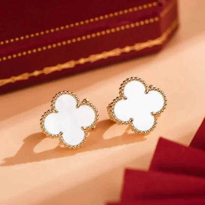 [⭐Clover Jewelry]CLOVER MEDIUM 1 MOTIFS  WHITE MOP STUD EARRINGS