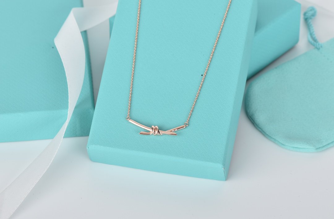 [Clover Jewelry]KNOT NECKLACE