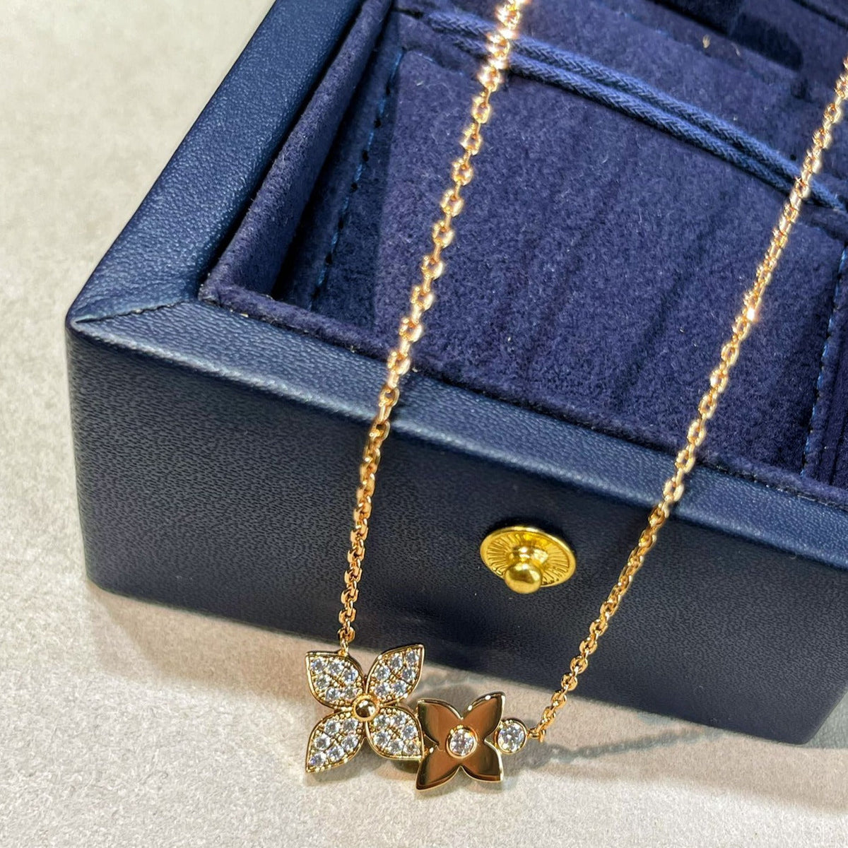 [⭐Clover Jewelry]STAR BLOSSOM NECKLACE PINK GOLD DIAMONDS
