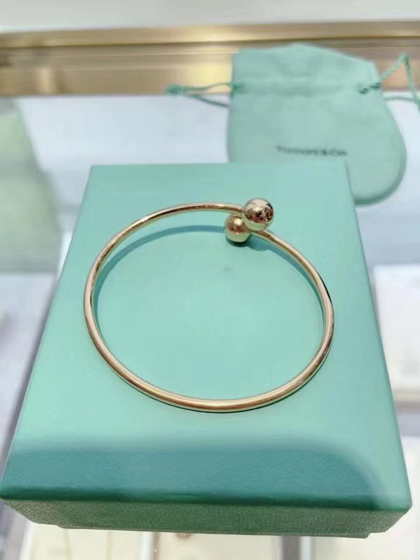 [Clover Jewelry]CITY HARDWEAR BALL BYPASS BRACELET